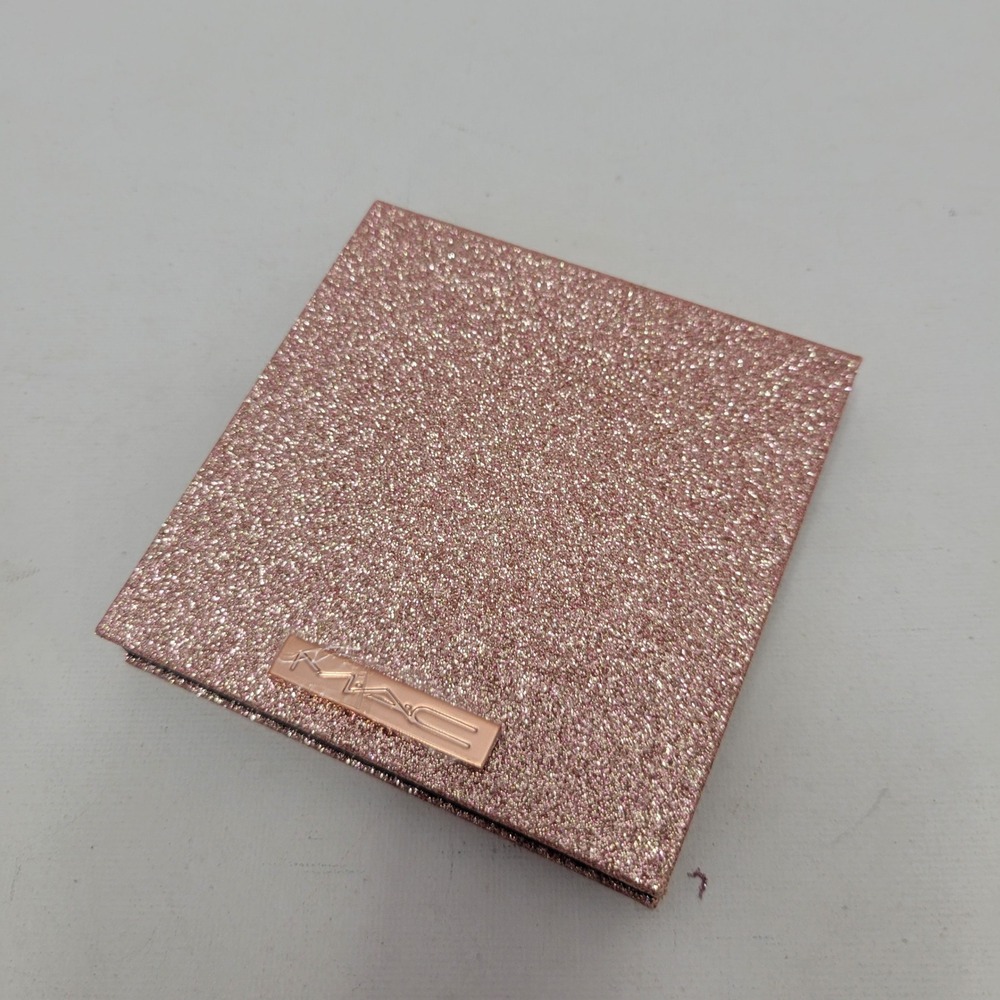 NEW MAC Star Dipped Face Compact Palette MEDIUM DEEP Highlighter Blush NO BOX - Picture 2 of 6